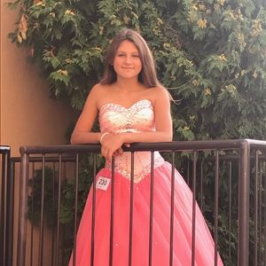 Meet your Posher, Breanna